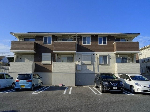 ル・シェル・ブルー　東館の駐車場