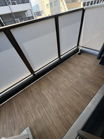 プレサンス兵庫駅前のバルコニー