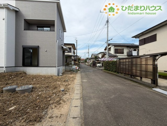 熊谷市弥藤吾　新築一戸建て　いろどりアイタウン　01の駐車場