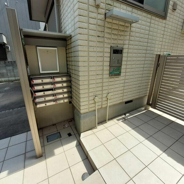 ローズバンクのエントランス