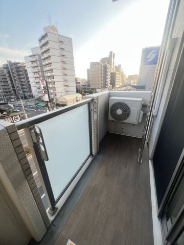 シルエラ甲南山手のバルコニー