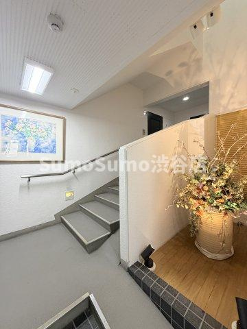 鉄飛坂マンションのロビー