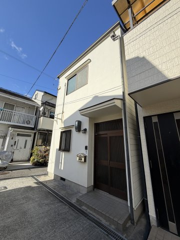 久保町３丁目貸家の外観