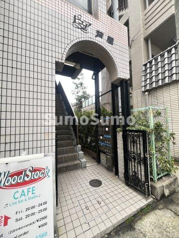 ピュア芦屋のエントランス