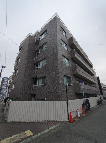 椿グランドハイツの外観