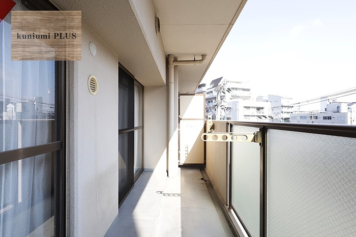 ルモン東加賀屋のバルコニー