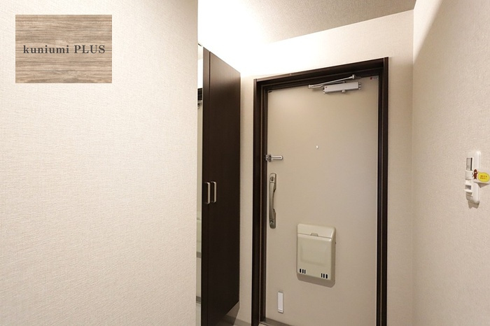 ルモン東加賀屋の玄関