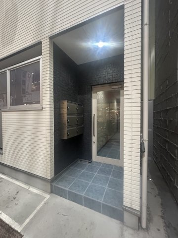 アベニール十三のエントランス