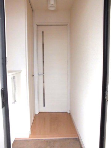 グランモア登戸 壱番館の玄関