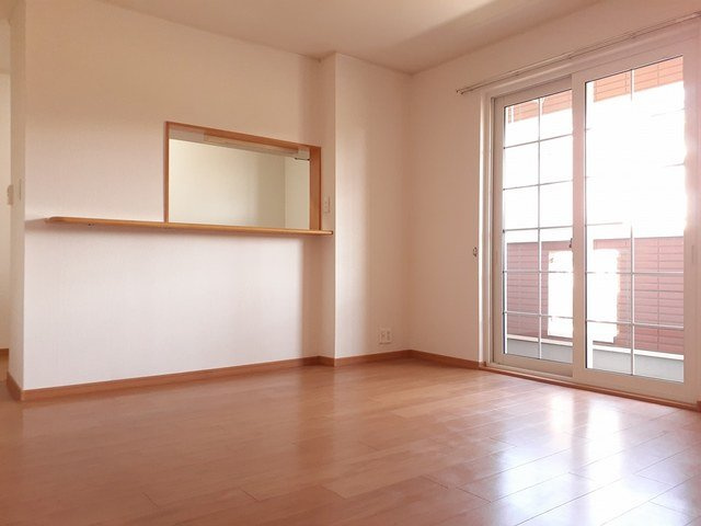 プロムナードＭ　壱番館の居間・リビング