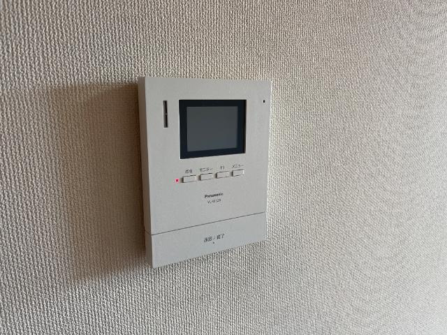 メゾン　デ　ファミーユ　Ｋのセキュリティ|カメラ付インターホン（イメージ）