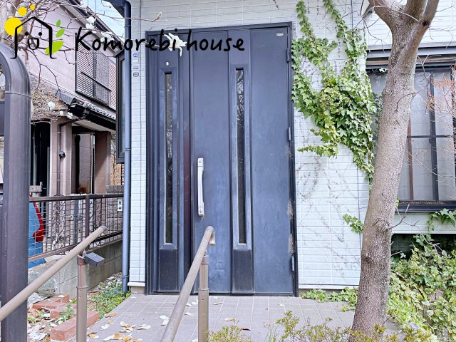 蓮田市西城　1期　中古一戸建ての玄関|26.3.23撮影済み