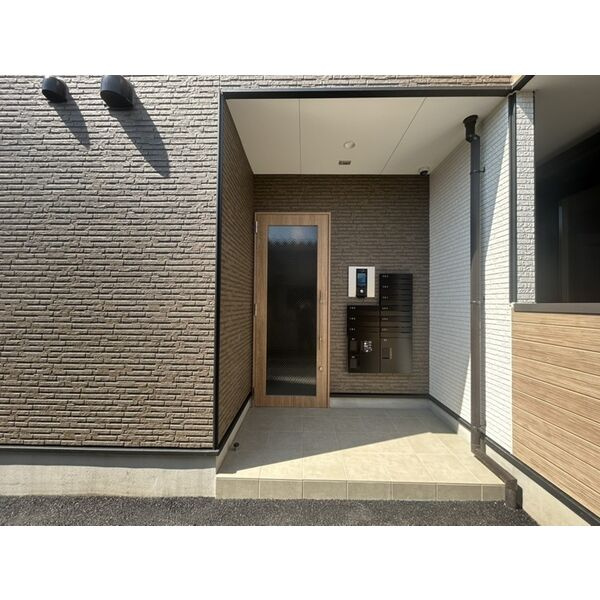 LECOCON北名古屋Ⅱのエントランス