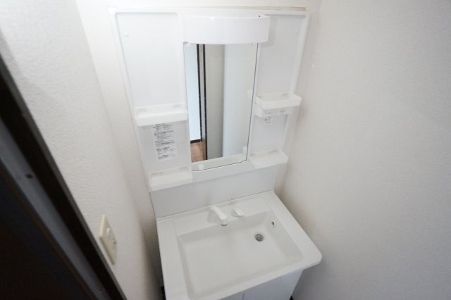 CASA101の洗面所