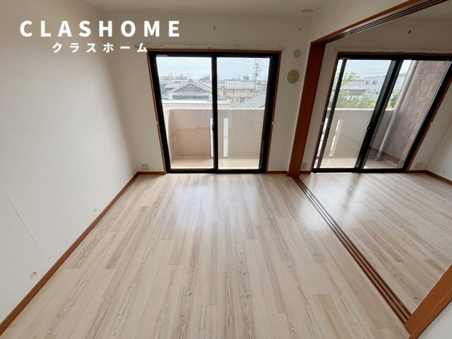 スクエアハウス　　刈谷市近郊の賃貸はクラスホームの居間・リビング|同物件の別部屋になります。