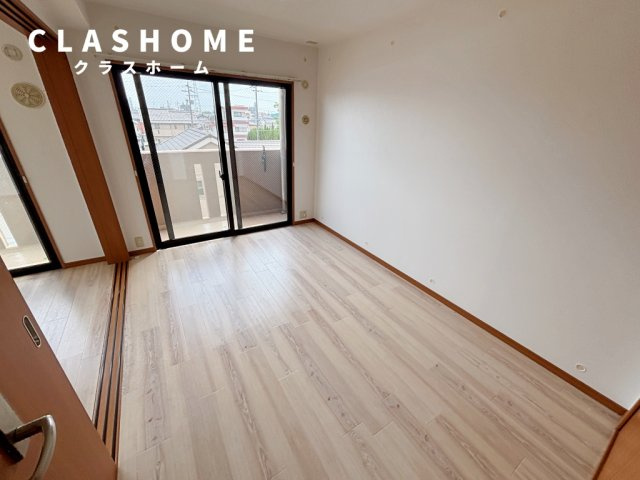 スクエアハウス　　刈谷市近郊の賃貸はクラスホームの居間・リビング|同物件の別部屋になります。