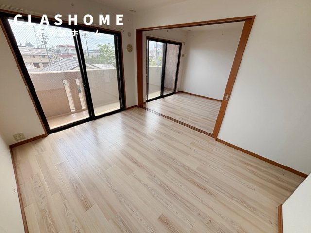 スクエアハウス　　刈谷市近郊の賃貸はクラスホームの居間・リビング|同物件の別部屋になります。