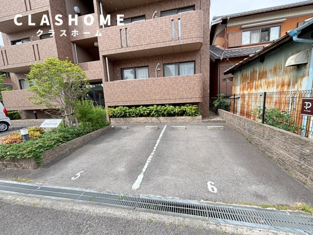 スクエアハウス　　刈谷市近郊の賃貸はクラスホームの駐車場