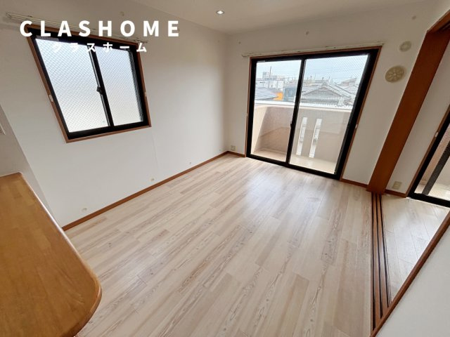 スクエアハウス　　刈谷市近郊の賃貸はクラスホームの居間・リビング|同物件の別部屋になります。