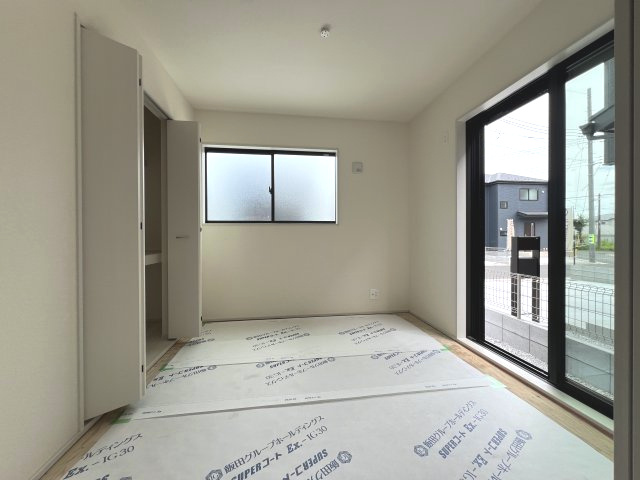 あきる野市伊奈　新築戸建全15棟の和室|4.5帖　和室はお子様の遊び場やお昼寝スペースに便利です！