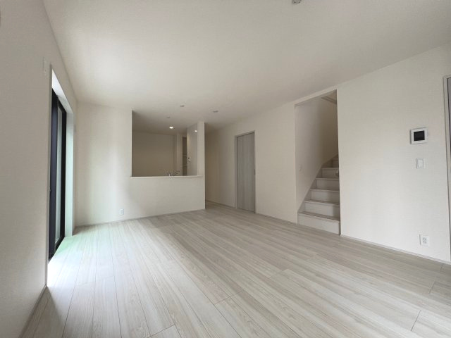 あきる野市伊奈　新築戸建全15棟の居間・リビング|LDK15.7帖