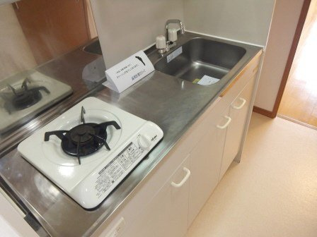 アミティエ船橋駅前のキッチン|1口ガスコンロ付きのキッチンです