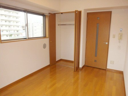 アミティエ船橋駅前|角部屋で明るいです