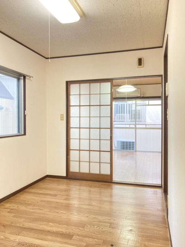 コーポ希望ヶ丘の居間・リビング