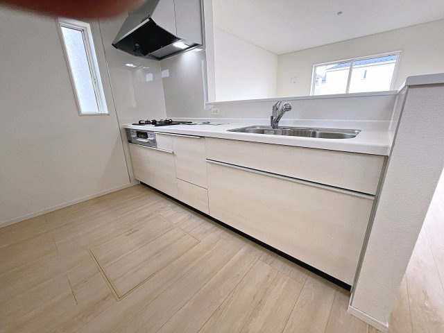 新築戸建・新築建売　郡山市安積町笹川第7　永盛小・安積中のキッチン|キッチンはカウンターになっているのでリビング全体を見渡すことができます！
