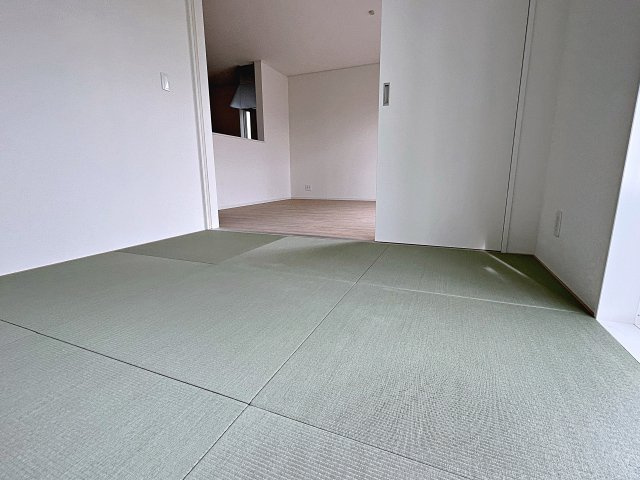 新築戸建・新築建売　郡山市安積町笹川第7　永盛小・安積中の和室|4.5帖の和室はリビングのすぐ隣にあるのでお子様のお昼寝や遊び場として最適！