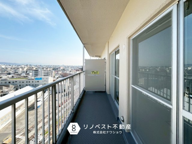 東大阪スカイハイツのバルコニー|【リノベスト不動産】弊社では売却のご相談も受付中！まずは一度ご相談ください♪