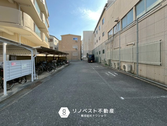 東大阪スカイハイツの駐輪場|【リノベスト不動産】テナント（事業用）物件のご紹介も可能です。事務所移転・新規開業等お気軽にご相談ください♪