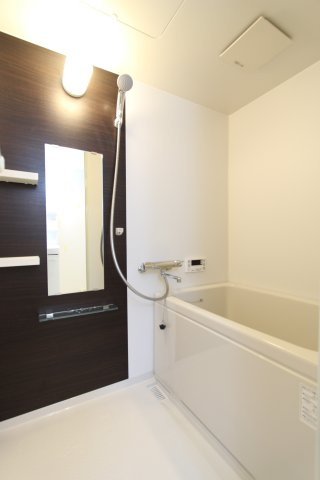 エスポワール竹越の浴室