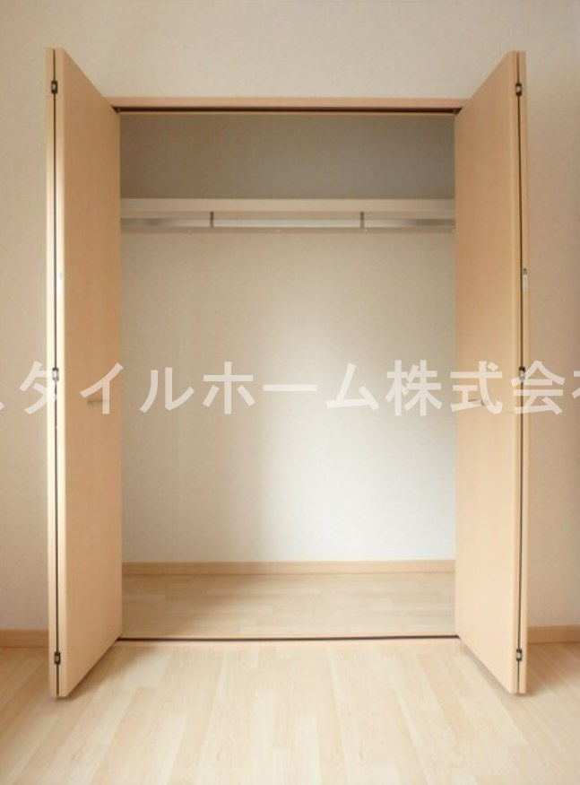 ベルデの収納|同建物内別部屋の写真です。