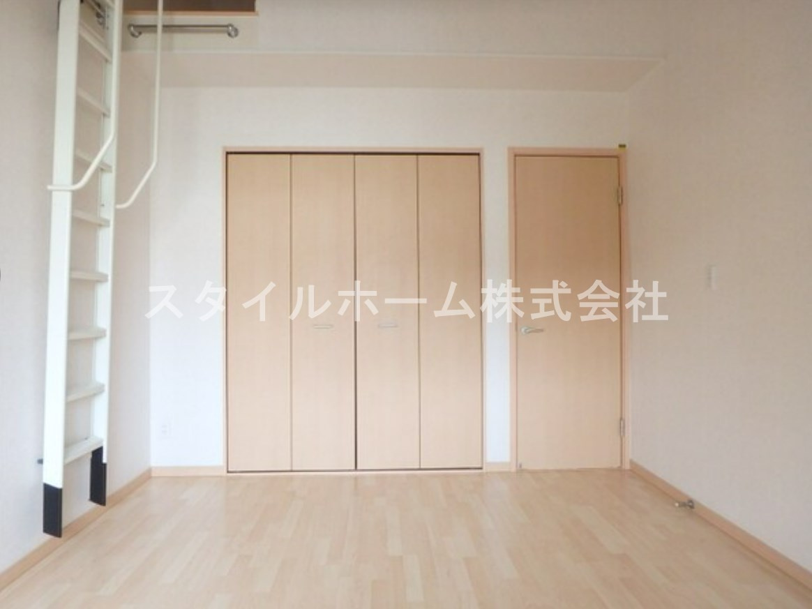 ベルデの収納|同建物内別部屋の写真です。