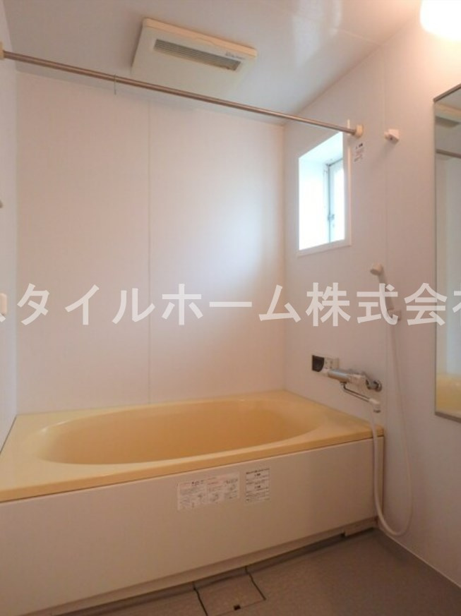 ベルデの浴室|同建物内別部屋の写真です。