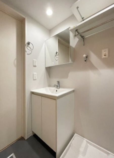 CASAR北千住の洗面所