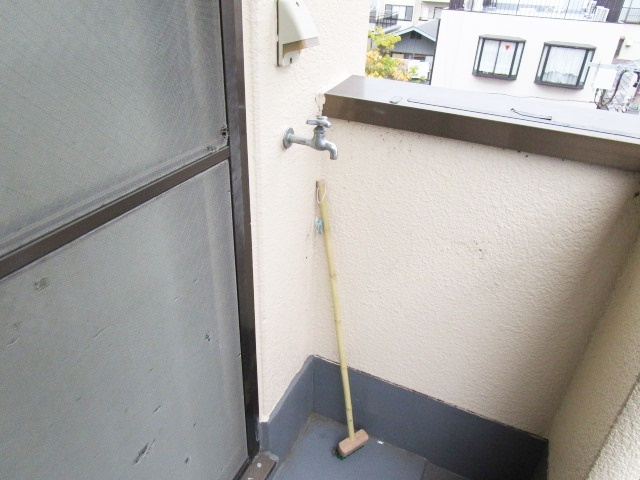 加藤マンションの設備|洗濯機置き場。