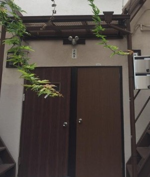 茨城荘のエントランス