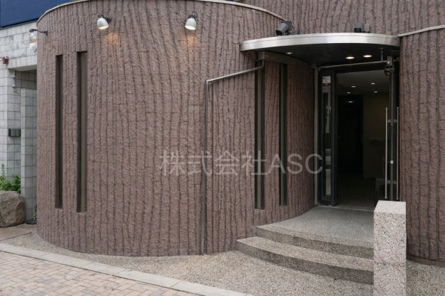 幸田マンション新深江 店舗のエントランス