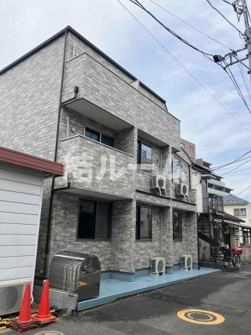 板橋区志村２丁目のアパートのエントランス