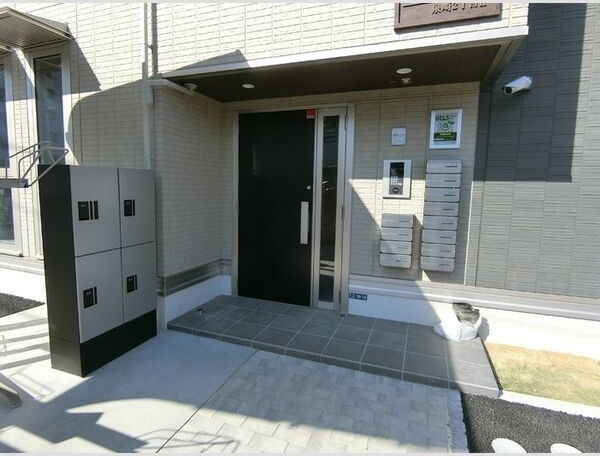 DーROOM泉崎Ⅱのエントランス