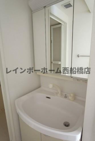 ラパラドール中山の洗面所