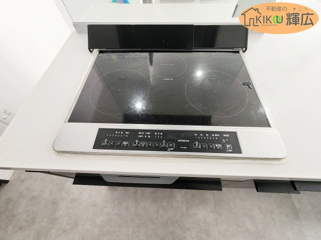 加古川市米田町平津　中古戸建のキッチン