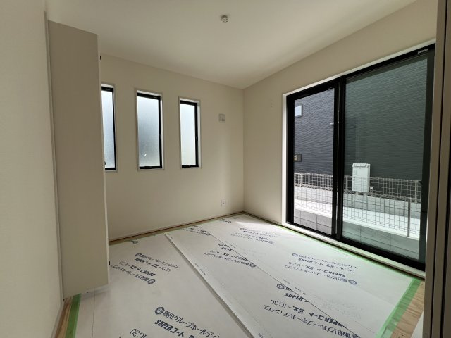 あきる野市伊奈　新築戸建全15棟の和室|南から明るい光が射し込む陽だまり空間。。♪