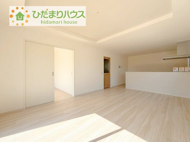 【居間・リビング】 | 土浦市桜町2期　新築戸建　2号棟 | お友達や親戚とホームパーティもいいですね(*^^*)