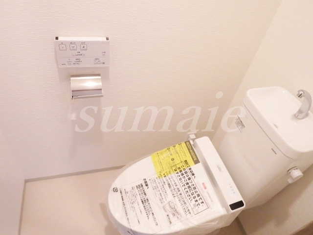 DIPS東十条駅前PREMIUMのトイレ|温水洗浄便座付トイレです☆