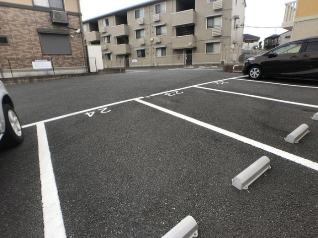 サキクサノ郷Ⅱの駐車場