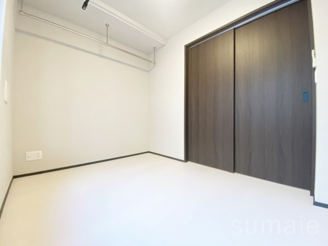 グローリオシェルト駒込の洋室|4.3帖の洋室です☆