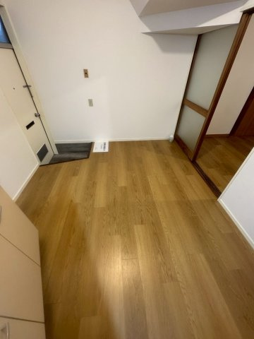 セブンハイツの玄関
